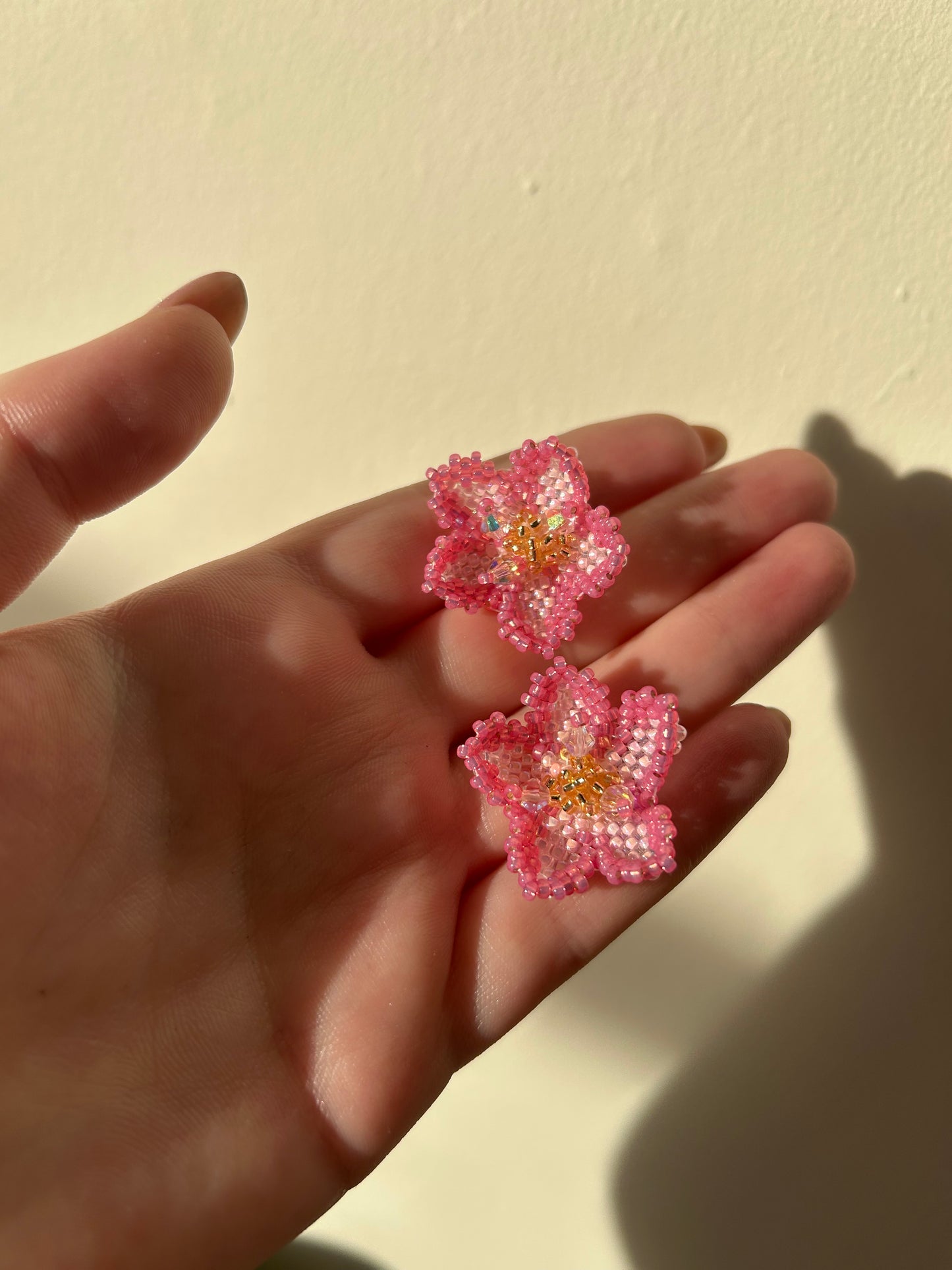 Flower power stud earrings