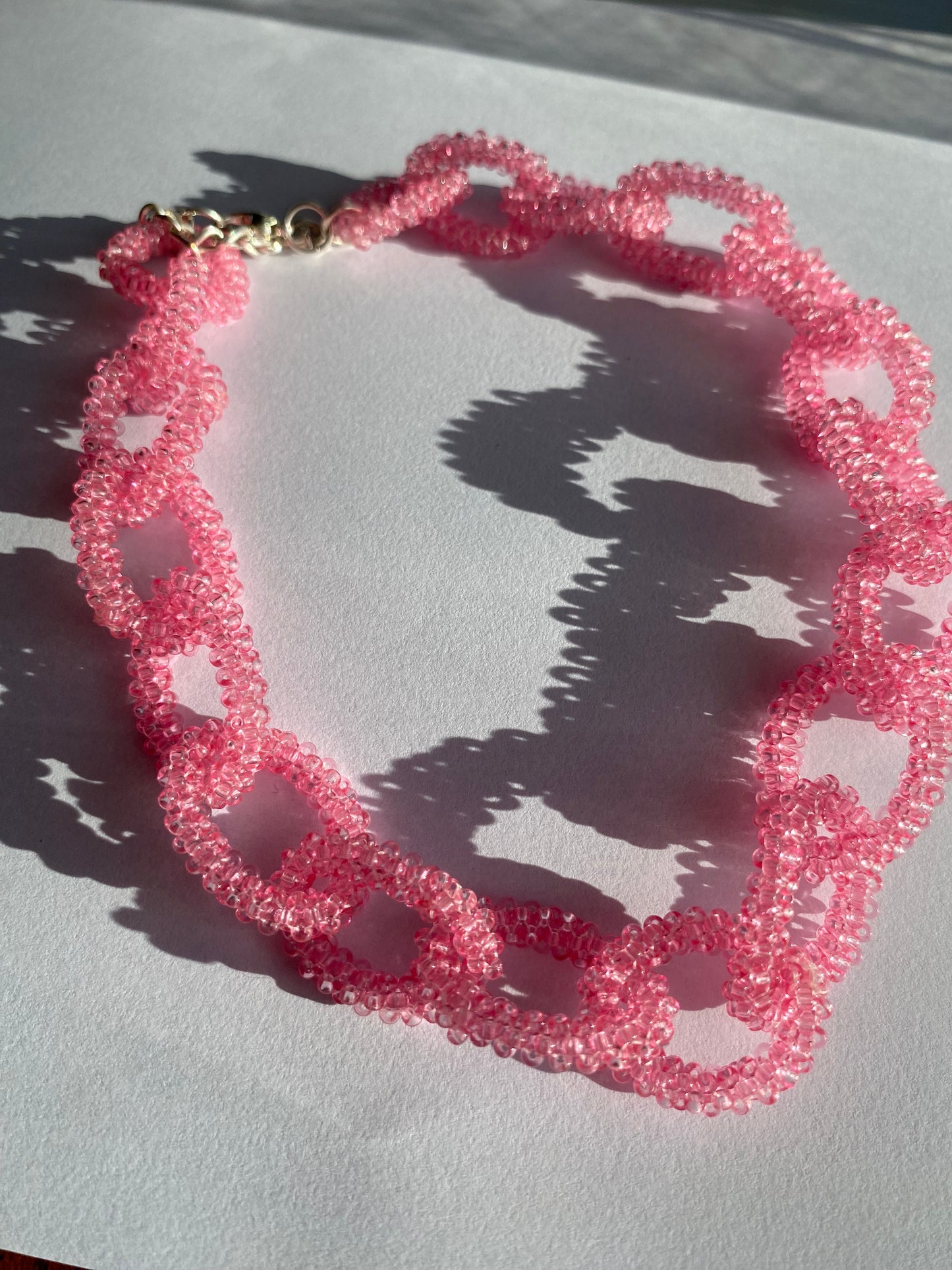 Beaded chain choker in pink