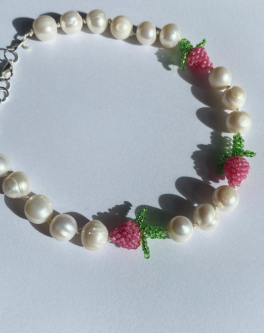 Raspberry pearl choker